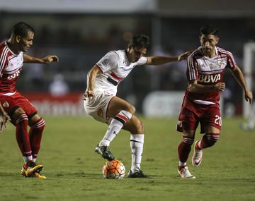 Jonathan Calleri se río de los hinchas de River: Te fuiste a la B