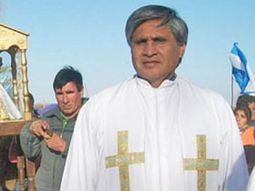 Excarcelaron a un sacerdote acusado de violar a un chico de 17 años