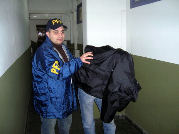 Violadorsoldati_telam