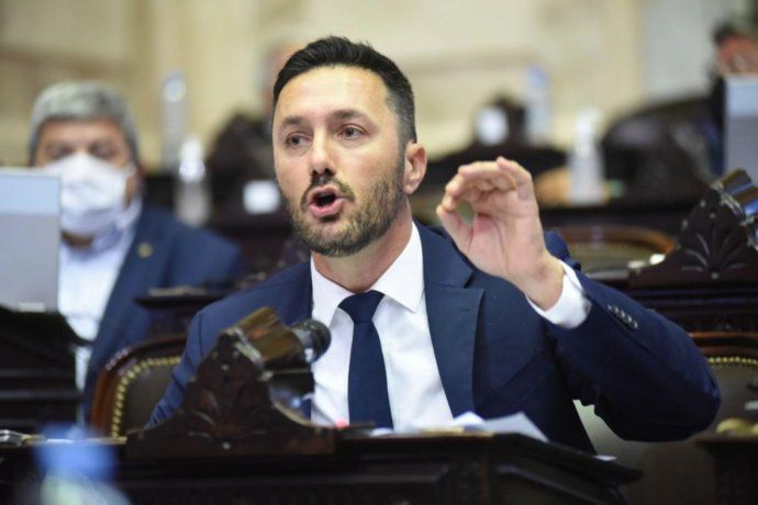 Diputado Petri propone crear una Comisión Especial Investigadora Pfizer