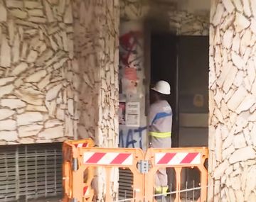 Explosión en un tablero de baja tensión dejó sin luz a los vecinos de Villa Lugano