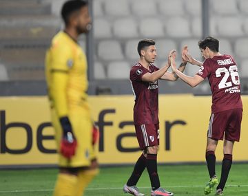 River aplastó otra vez a Binacional de Perú y se acomoda en su grupo