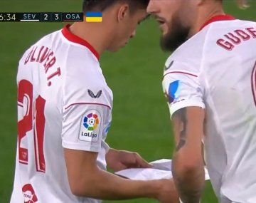 La imagen que recorre España: la reacción del Huevo Acuña a las indicaciones de Sampaoli