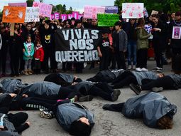 La marcha NiUnaMenos en Río Negro. La marcha NiUnaMenos en Río Negro.