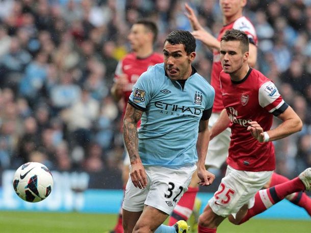 Con Agüero y Tevez, el City igualó frente al difícil Arsenal