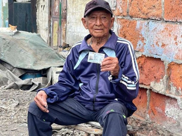 Ecuador: un hombre de 123 años busca validar su edad para convertirse en el más longevo del mundo