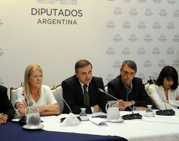 La oposición exige una explicación a Aguad