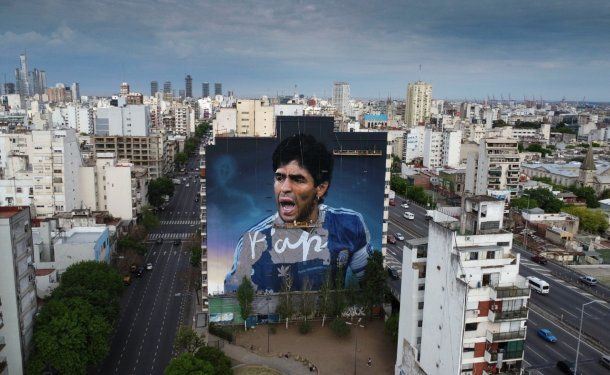 mural-diego-maradona-constitucion