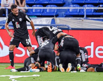 Riestra y Gimnasia de Mendoza chocan con la obligación de sumar