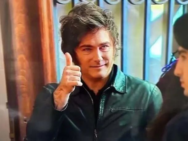 Javier Milei subió una foto retocada a sus redes sociales que se volvió viral: ¡mirá!