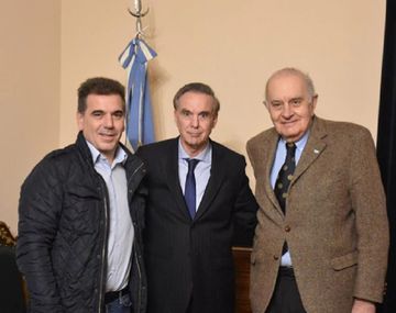 El candidato que abandonó a Espert ratificó que es pañuelo celeste