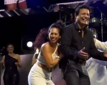 El eufórico encuentro entre Chayanne y una fan que hizo estallar el Movistar Arena