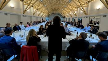 milei agasaja a diputados propios y afines con una cena en la quinta de olivos