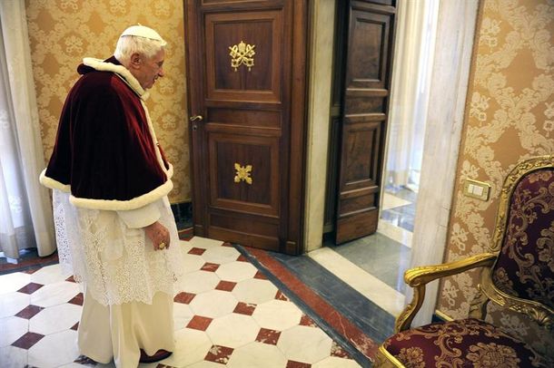 Evalúan adelantar la elección del nuevo Papa