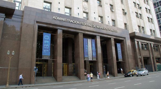 La AFIP recibió los datos de 35.000 cuentas bancarias de argentinos en el exterior