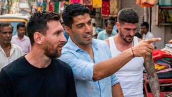 messi cruza el rio de la plata para un compromiso muy especial en sus vacaciones: el motivo messi cruza el rio de la plata para un compromiso muy especial en sus vacaciones: el motivo