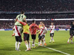 River le ganó por penales a San Lorenzo en el Monumental. River le ganó por penales a San Lorenzo en el Monumental.