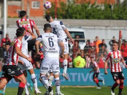 gimnasia empato con barracas y se alejo de la lucha por el campeonato gimnasia empato con barracas y se alejo de la lucha por el campeonato