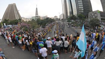 el papa agradecio por twitter el recibimiento que tuvo en rio el papa agradecio por twitter el recibimiento que tuvo en rio
