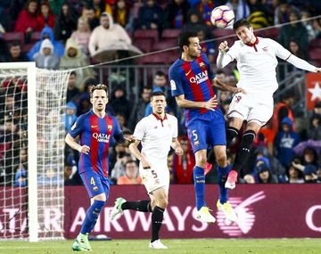 El salto de Busquets frente al Sevilla