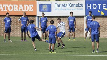 superclasico: desalojan casa amarilla por infiltrado de river superclasico: desalojan casa amarilla por infiltrado de river