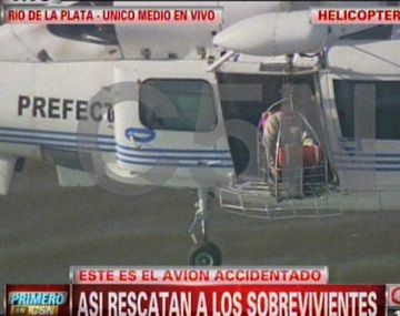 VIVO: Seguí el rescate de la avioneta caída en el Río