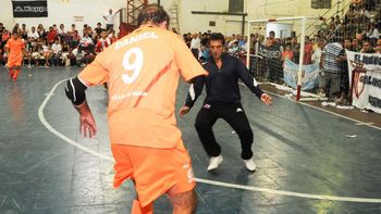 scioli y massa, futbol y mensajes politicos de cara al 2013 scioli y massa, futbol y mensajes politicos de cara al 2013