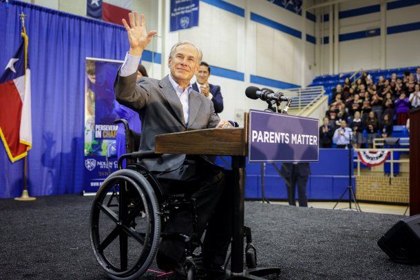 Estados Unidos demandó al gobernador de Texas por incumplir normas inmigratorias