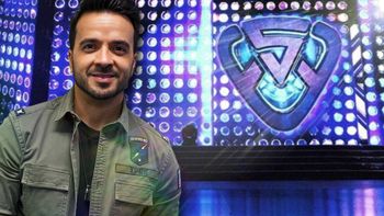 Luis Fonsi en la apertura de Showmatch 2017 Luis Fonsi en la apertura de Showmatch 2017