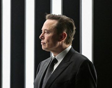 Elon Musk amenaza con cancelar la compra de Twitter porque la empresa le oculta información