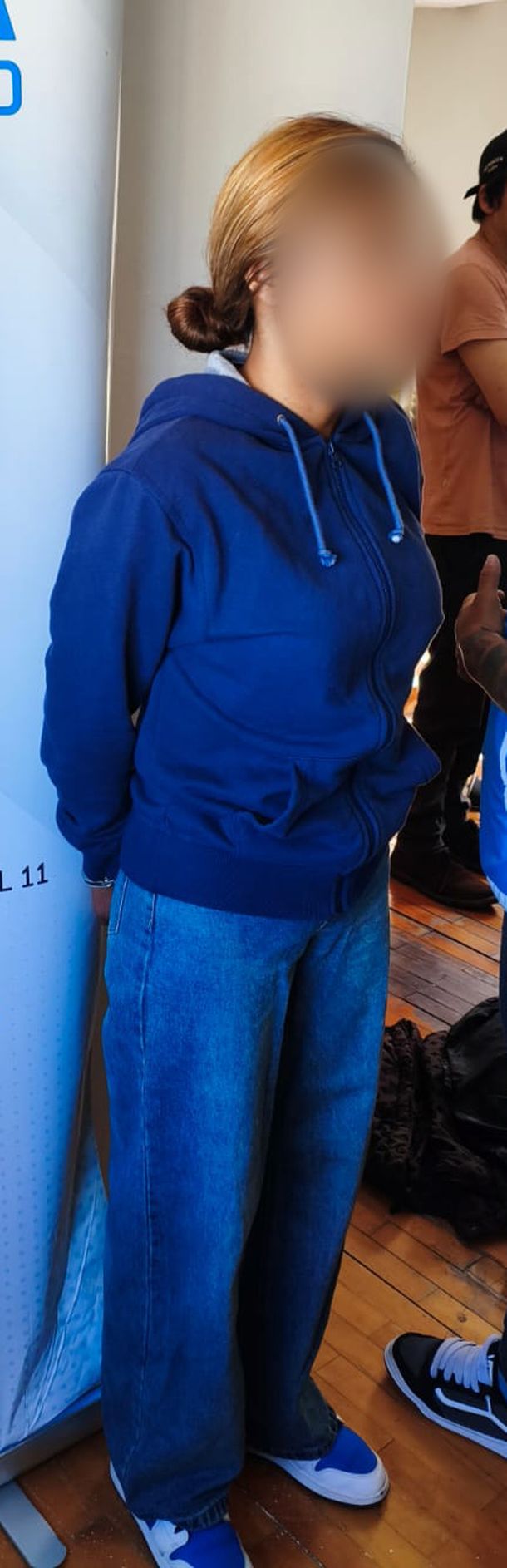 La joven de 24 años fue detenida por el delito de robo en poblado y en banda La joven de 24 años fue detenida por el delito de robo en poblado y en banda