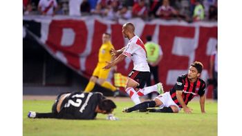 river le gano a san lorenzo y se quedo con la ida de la recopa river le gano a san lorenzo y se quedo con la ida de la recopa