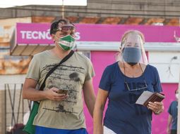 Instalarán en Tecnópolis postas de vacunación contra COVID-19 en medio de los recitales Trueno, Nonpalidece, Gieco y Miranda!
