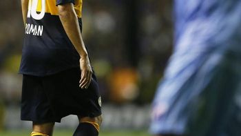 preocupacion en boca: riquelme sufrio un desgarro preocupacion en boca: riquelme sufrio un desgarro