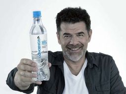 cierra la marca de julian weich que donaba el 50% de su recaudacion cierra la marca de julian weich que donaba el 50% de su recaudacion