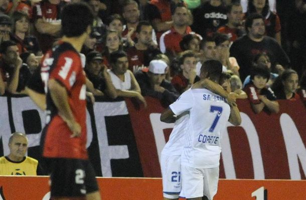 Vélez fue efectivo y atrapó con un gran triunfo ante Newells