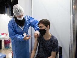 Acelerarán la vacunación de chicos y adolescentes en noviembre