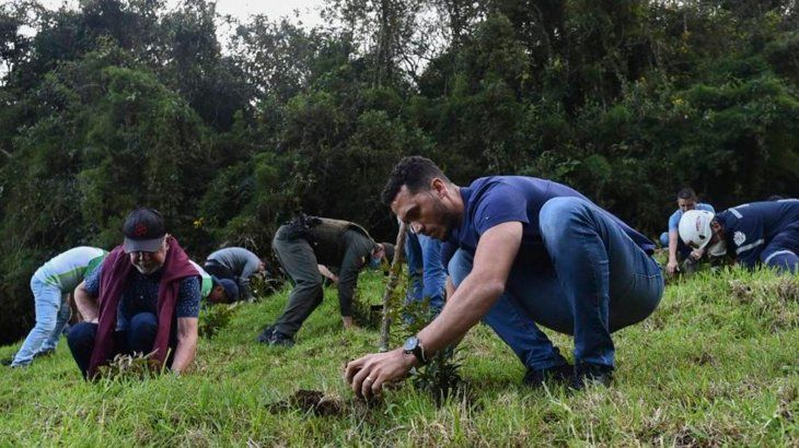 Helio Neto, sobreviviente del Chapecoense, visitó el lugar de la tragedia