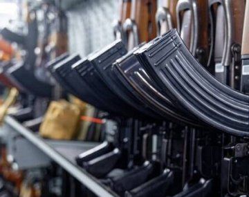 Descubren en Francia un impresionante arsenal en manos de un grupo neonazi