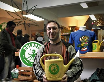 Fiesta en un local de cannabis tras un fallo judicial favorable