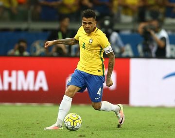 Baja de peso: Dani Alves se queda afuera del Mundial de Rusia