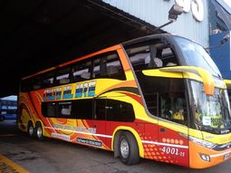 robo a un micro argentino: dos mujeres fueron obligadas a desnudarse robo a un micro argentino: dos mujeres fueron obligadas a desnudarse