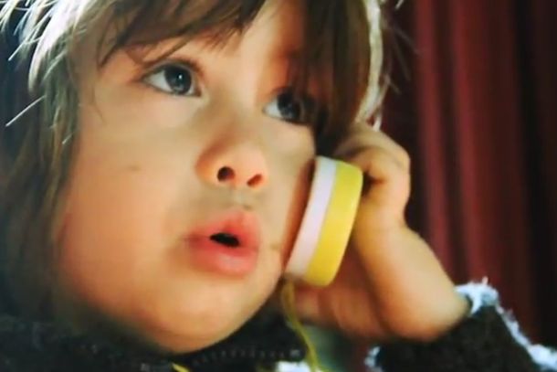 Salvador, el nene que habla por teléfono con Los Beatles