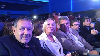 monica lopez y su esposo: alejados en la politica, pero unidos en la cama monica lopez y su esposo: alejados en la politica, pero unidos en la cama