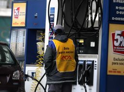 Buscan evitar aumentos en naftas