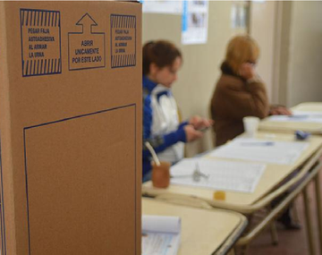 Detienen a un prófugo por homicidio cuando acompañaba a su novia a votar en las PASO