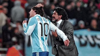el sentido posteo de messi a cinco anos de la muerte de maradona el sentido posteo de messi a cinco anos de la muerte de maradona