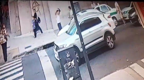 La Plata: discusión de tránsito terminó con una persona internada y un detenido