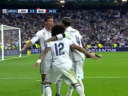 El abrazo de Cristiano junto a Marcelo y Sergio Ramos