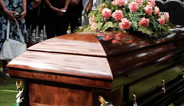 Rosa tenía 36 años y despertó cuando la estaban por enterrar viva: el final es escalofriante